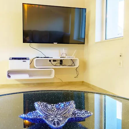 Centrally Located In Warna