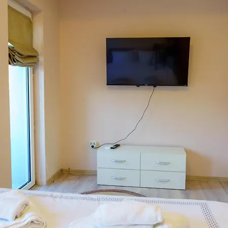 Centrally Located In Apartament *